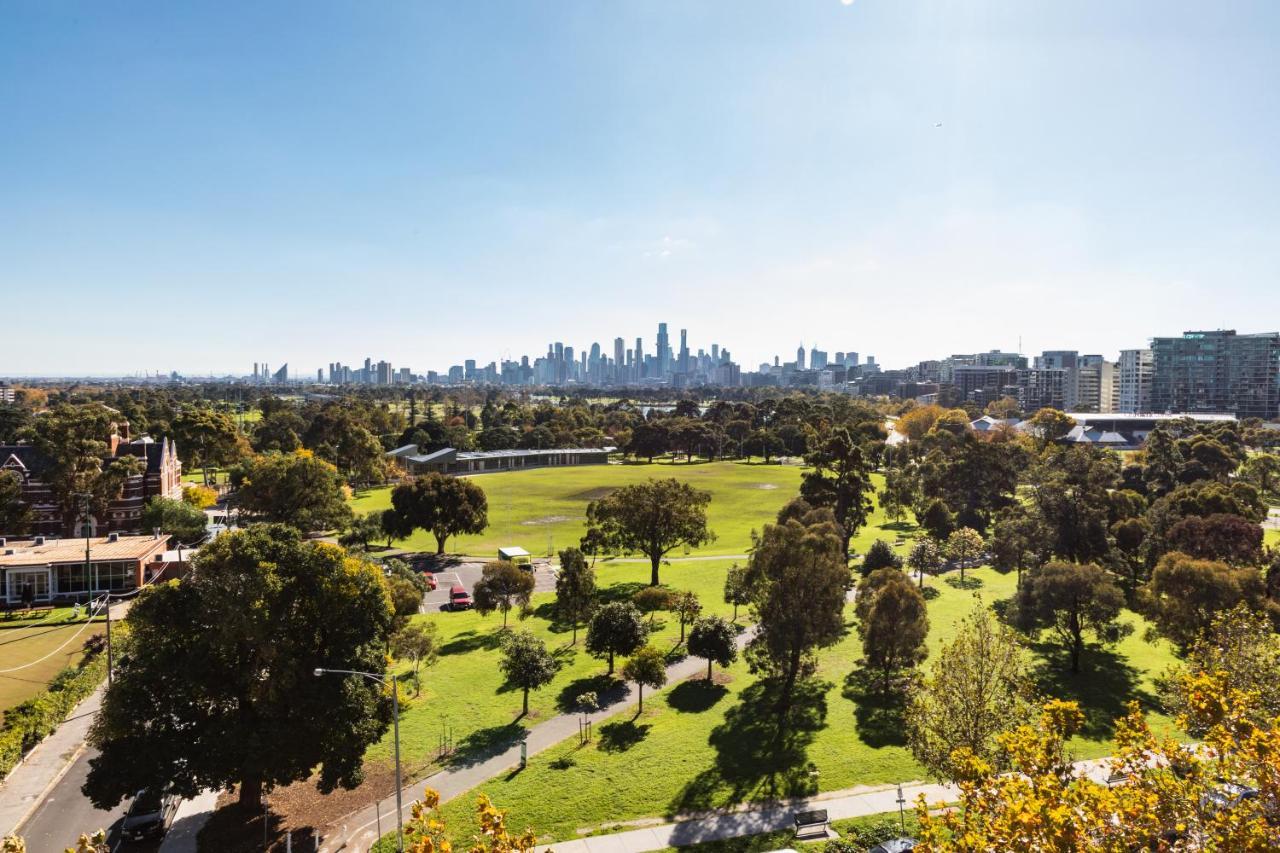 Spectacular Views Over Albert Park 멜번 외부 사진