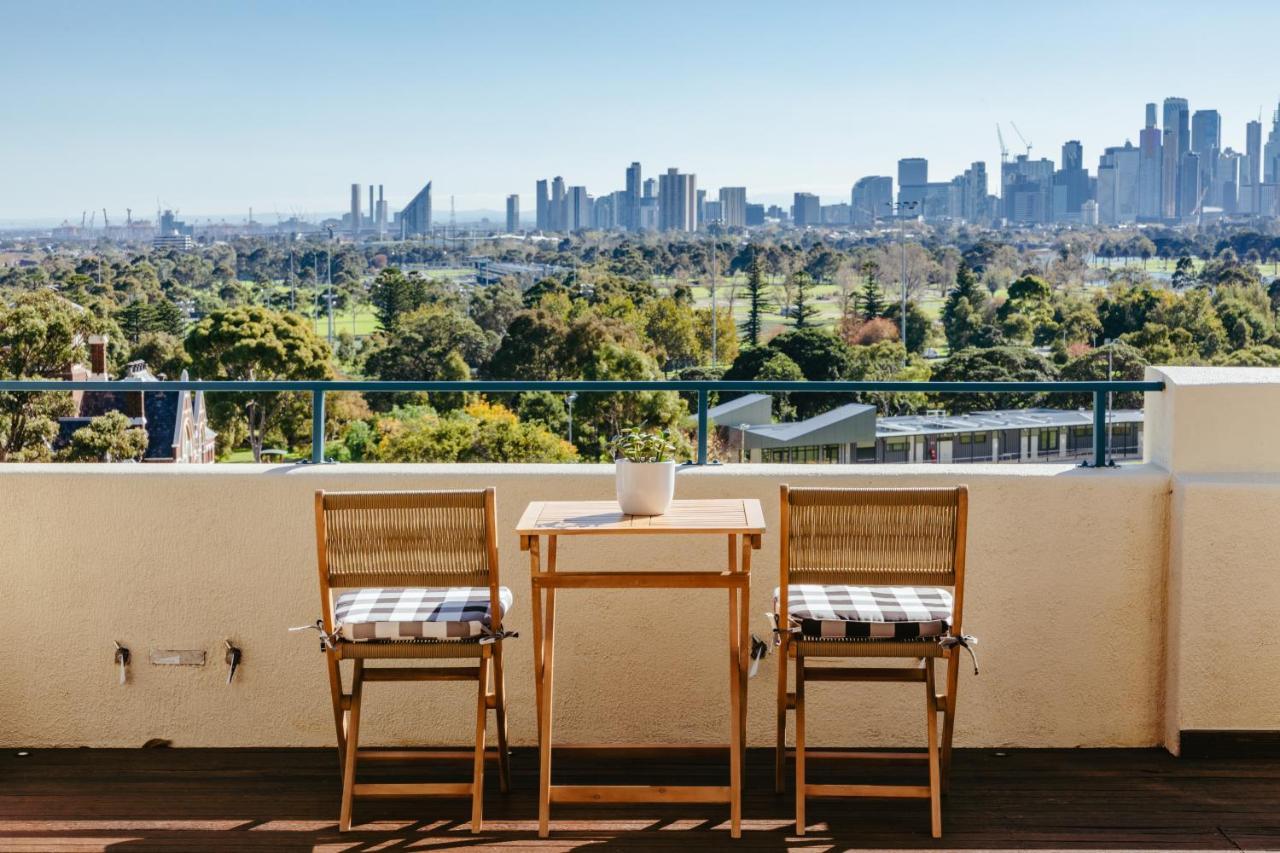 Spectacular Views Over Albert Park 멜번 외부 사진