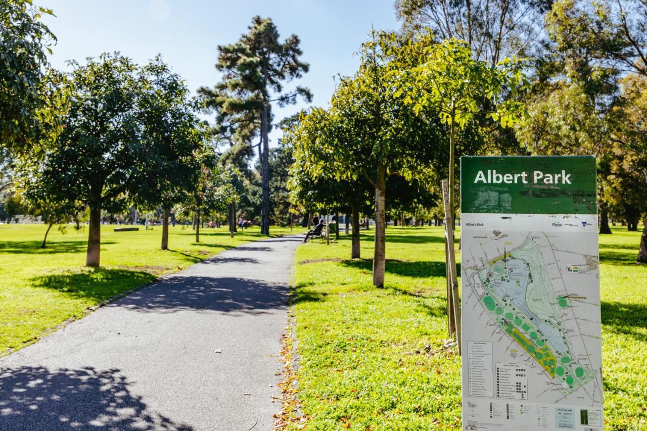 Spectacular Views Over Albert Park 멜번 외부 사진